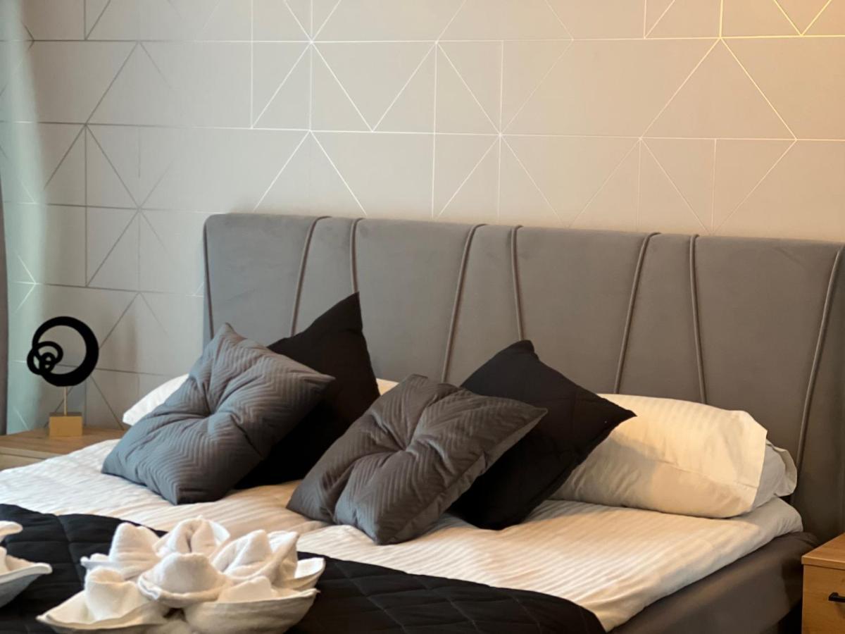 Family & Business Elegant Apartments: Kadzielnia Terrace with Garage Kielce Exterior photo