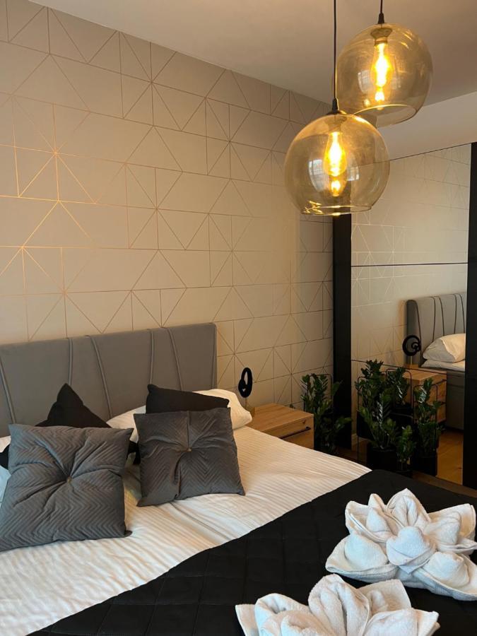 Family & Business Elegant Apartments: Kadzielnia Terrace with Garage Kielce Exterior photo